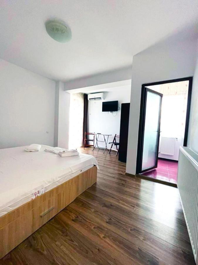Florencia Studios Constanta Bagian luar foto