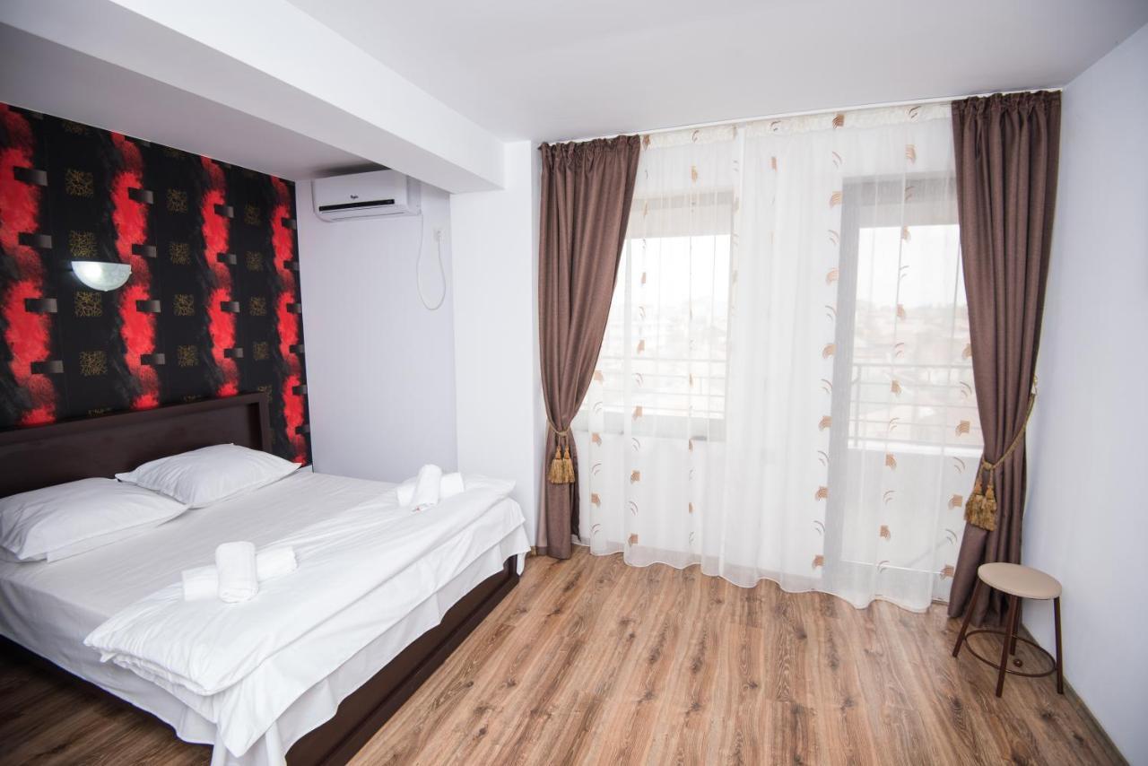 Florencia Studios Constanta Bagian luar foto